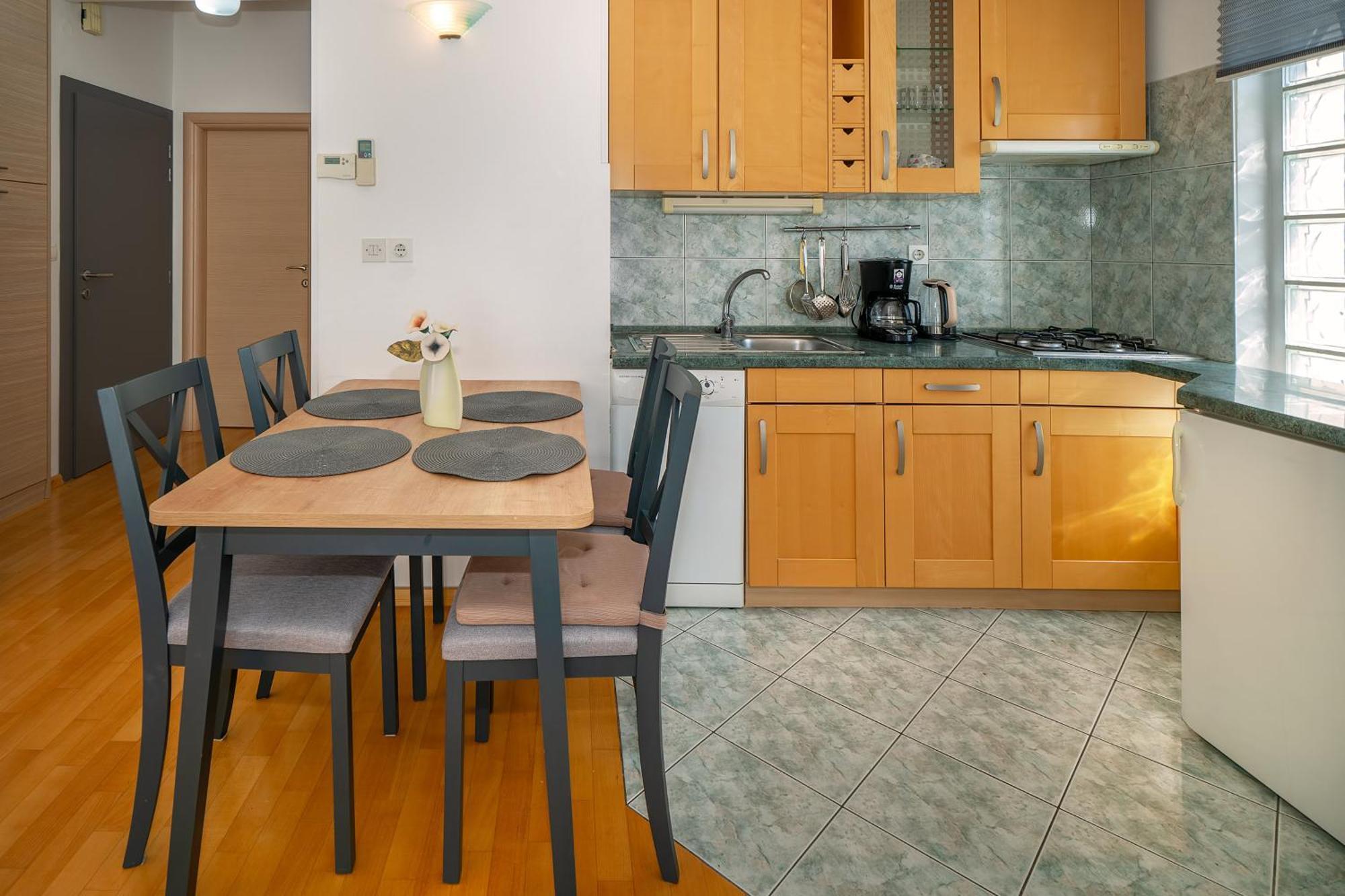 Apartments With Terrace Baška Стая снимка