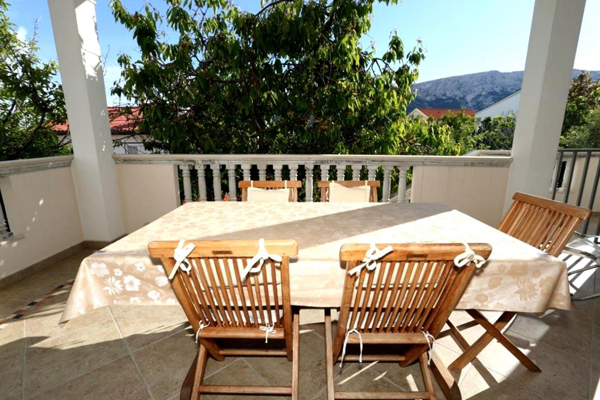 Apartments With Terrace Baška Стая снимка