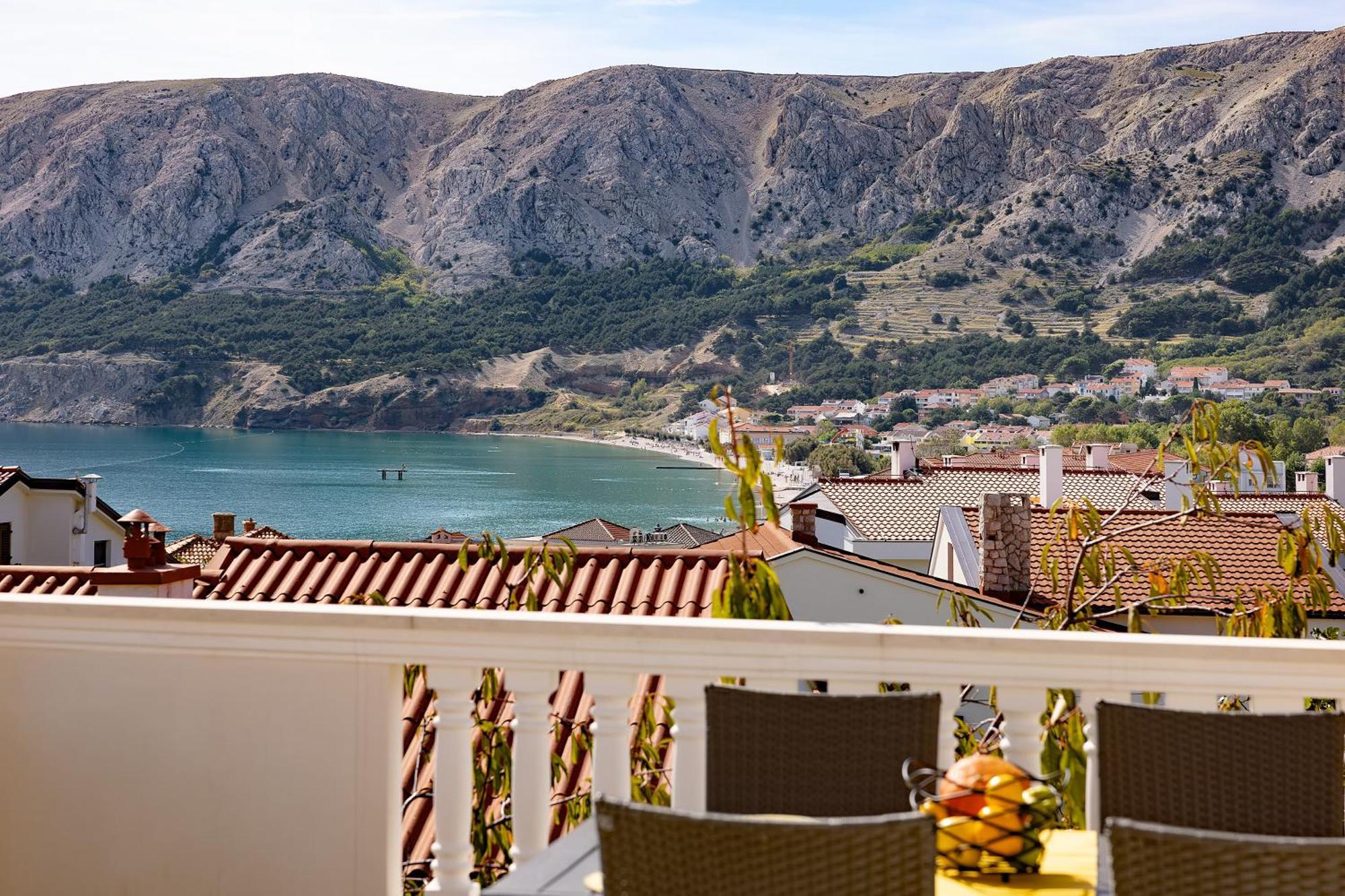 Apartments With Terrace Baška Стая снимка